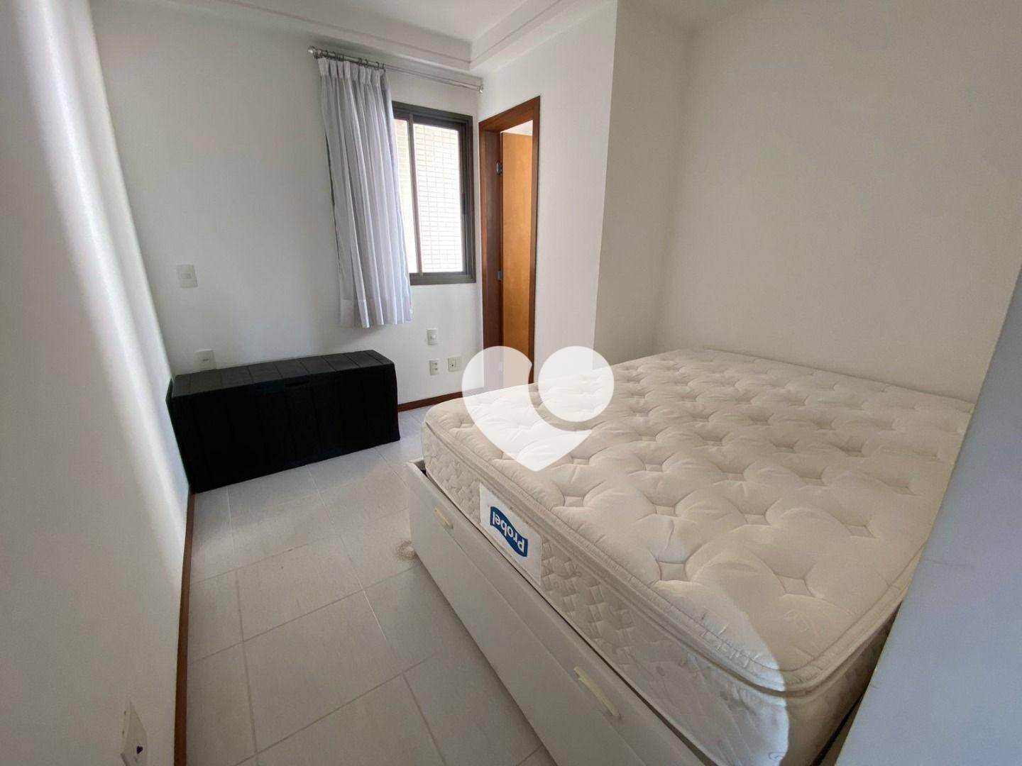 Apartamento à venda com 4 quartos, 195m² - Foto 25