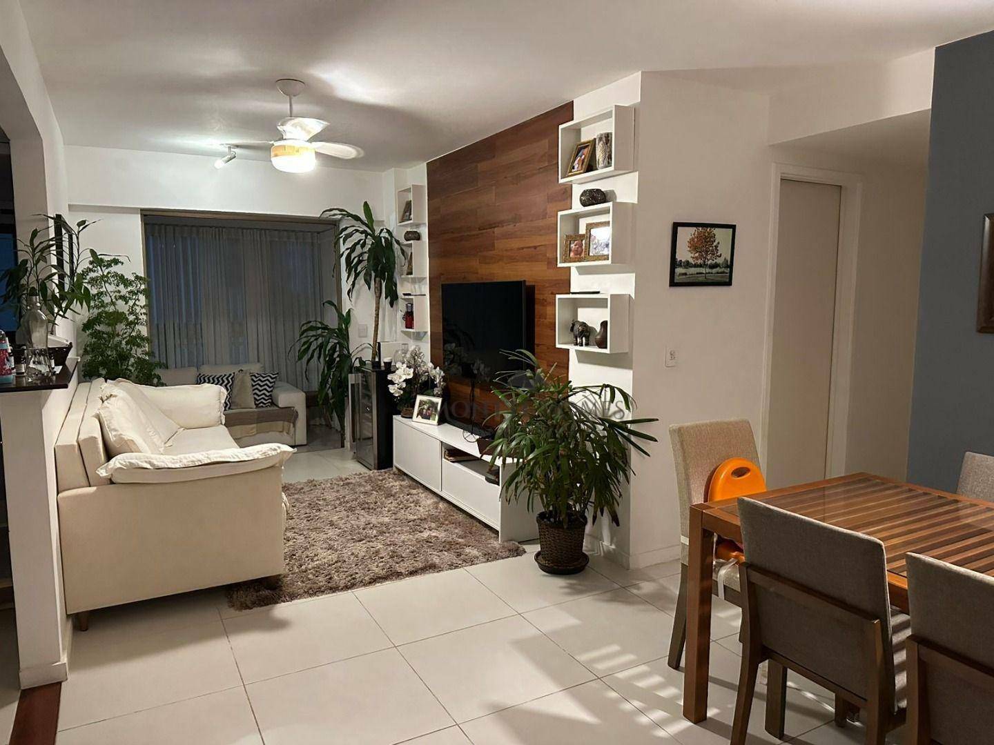 Apartamento à venda com 2 quartos, 76m² - Foto 1