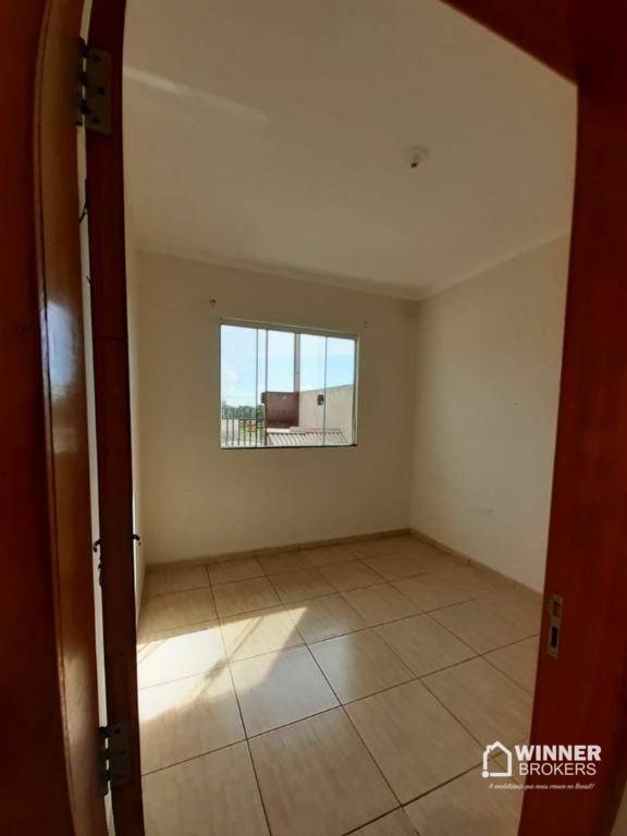 Casa à venda com 3 quartos, 70m² - Foto 3