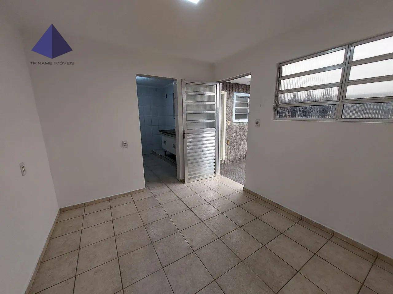 Casa à venda com 6 quartos, 252m² - Foto 9