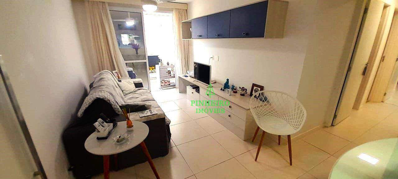 Apartamento à venda com 3 quartos, 126m² - Foto 2