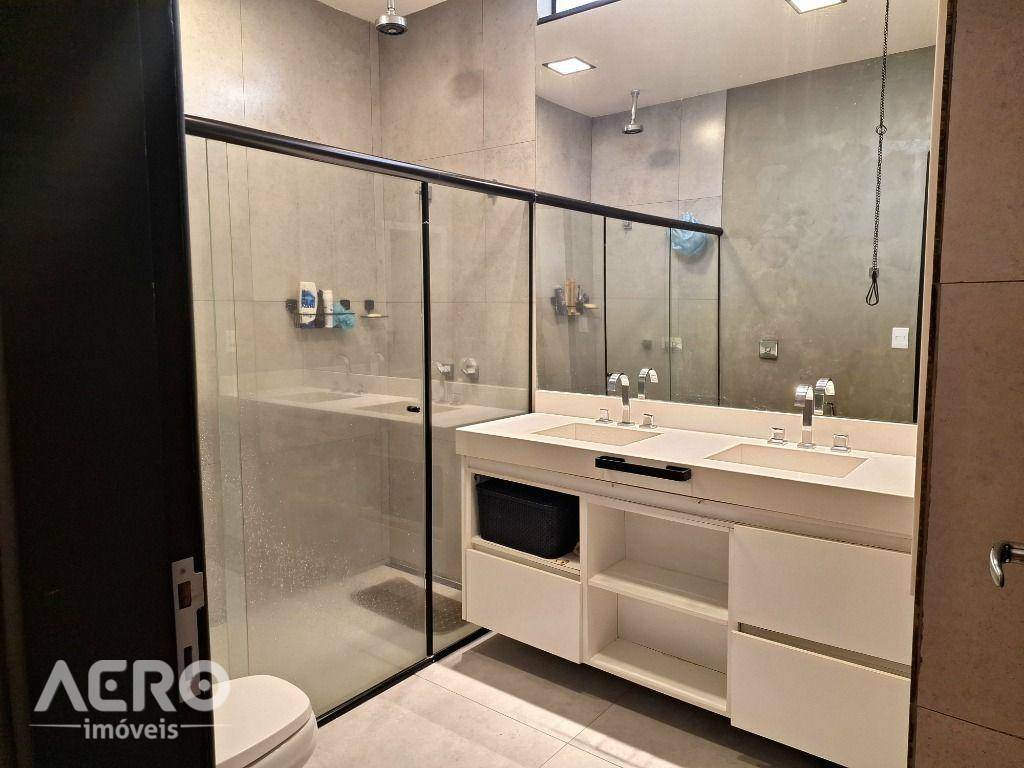 Casa à venda e aluguel com 3 quartos, 395m² - Foto 3