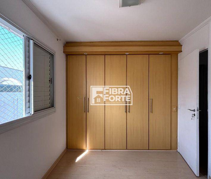 Apartamento à venda com 3 quartos, 75m² - Foto 8