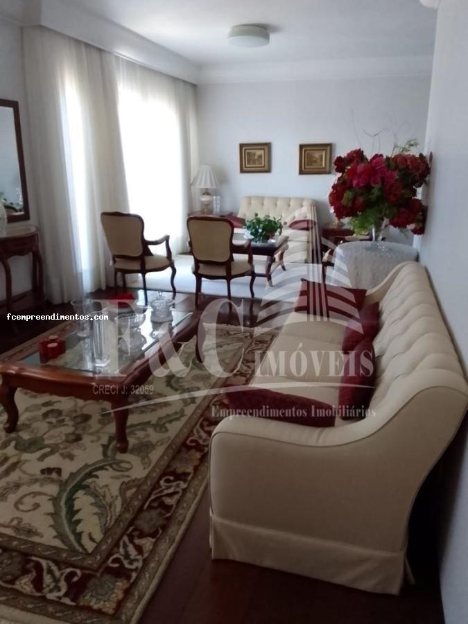 Apartamento à venda com 4 quartos, 220m² - Foto 13