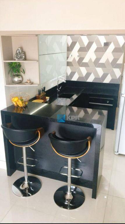 Apartamento para alugar com 2 quartos, 75m² - Foto 8