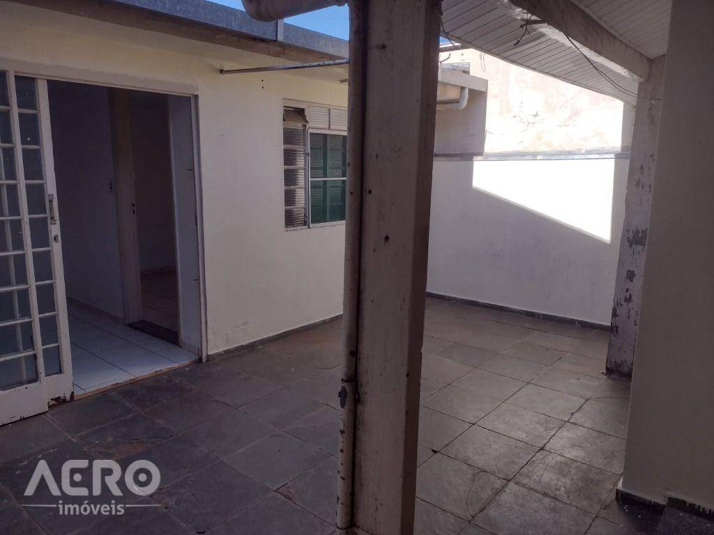 Casa à venda com 3 quartos, 150m² - Foto 12