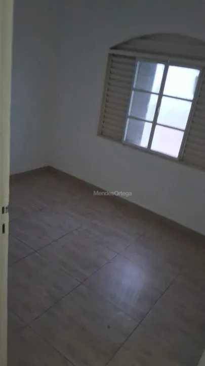 Casa à venda com 3 quartos, 200m² - Foto 5