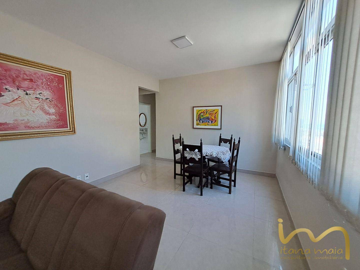 Apartamento à venda com 3 quartos, 156m² - Foto 4