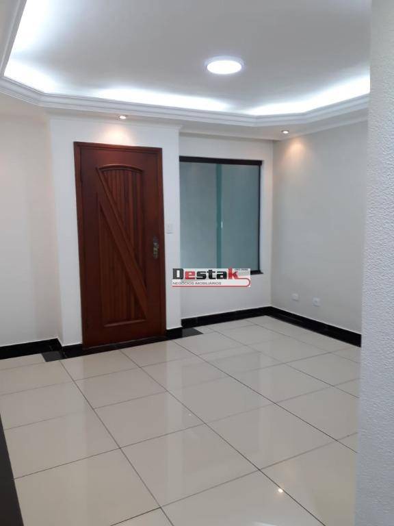 Sobrado à venda com 4 quartos, 190m² - Foto 1