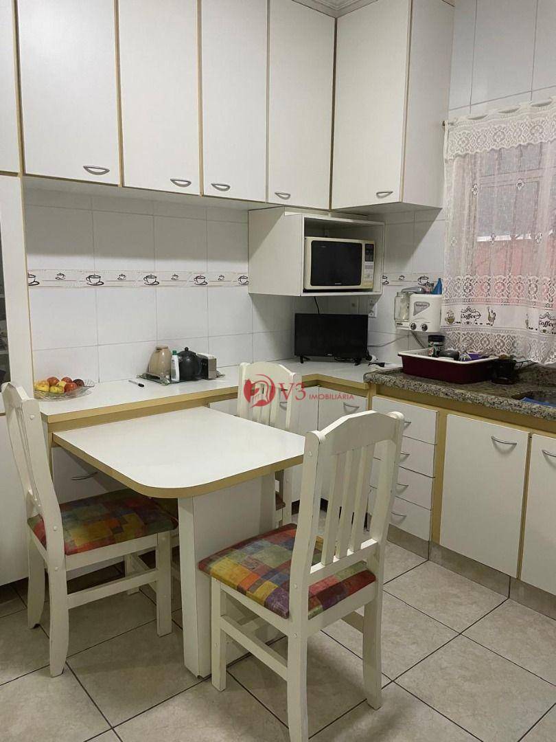 Casa à venda com 2 quartos, 68m² - Foto 6