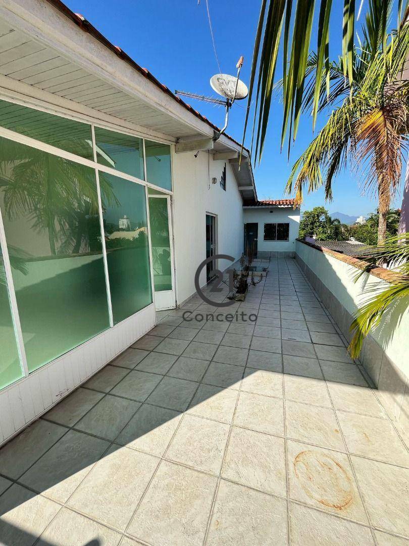 Casa à venda e aluguel com 7 quartos, 480m² - Foto 16