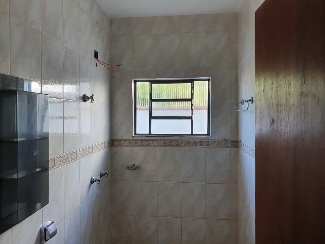 Casa à venda com 2 quartos, 150m² - Foto 12