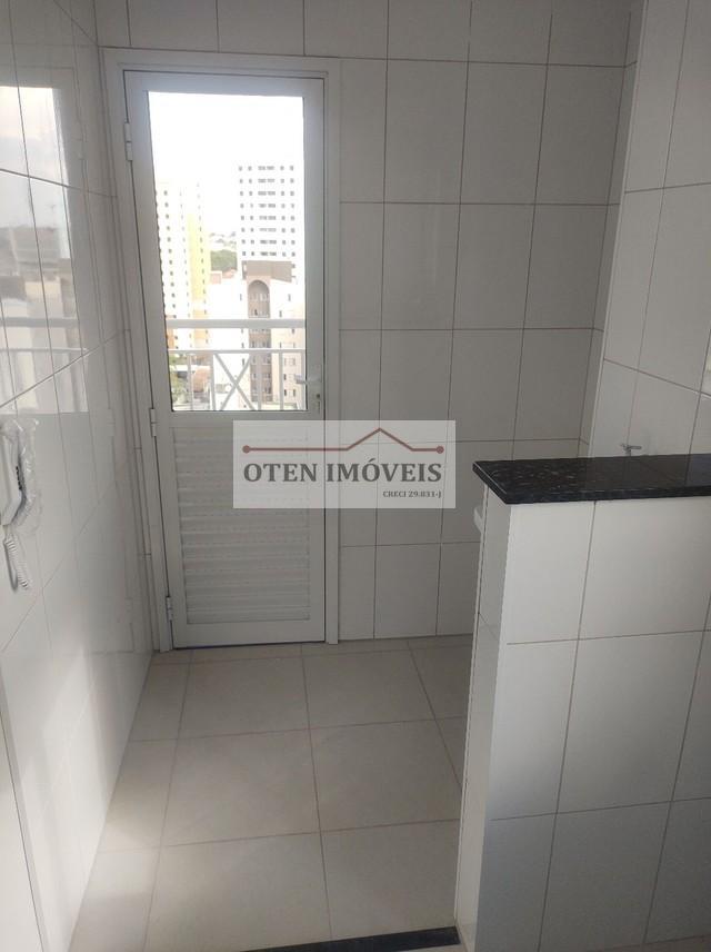 Apartamento à venda com 2 quartos, 60m² - Foto 11