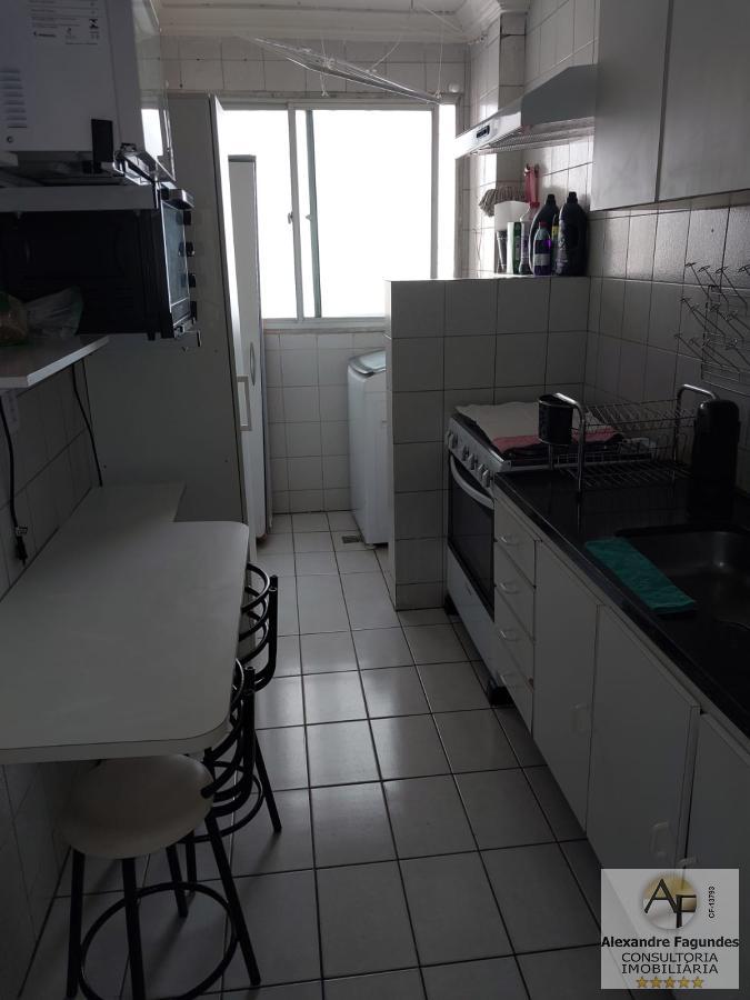 Apartamento à venda com 2 quartos, 69m² - Foto 17