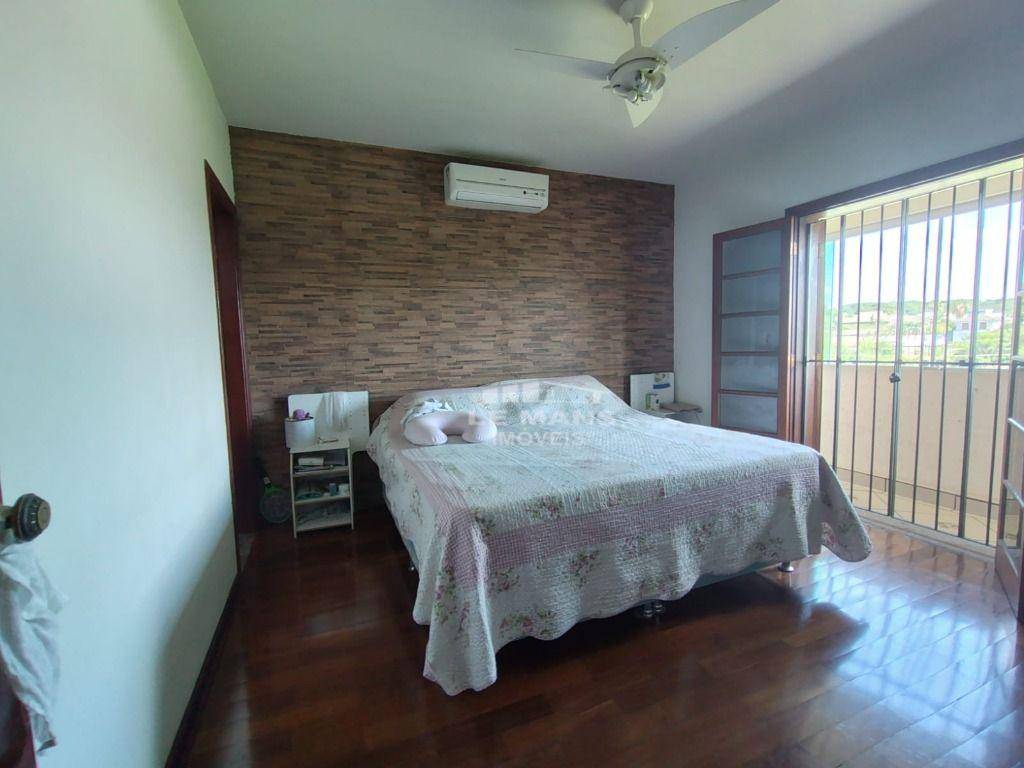 Casa à venda com 6 quartos, 296m² - Foto 8