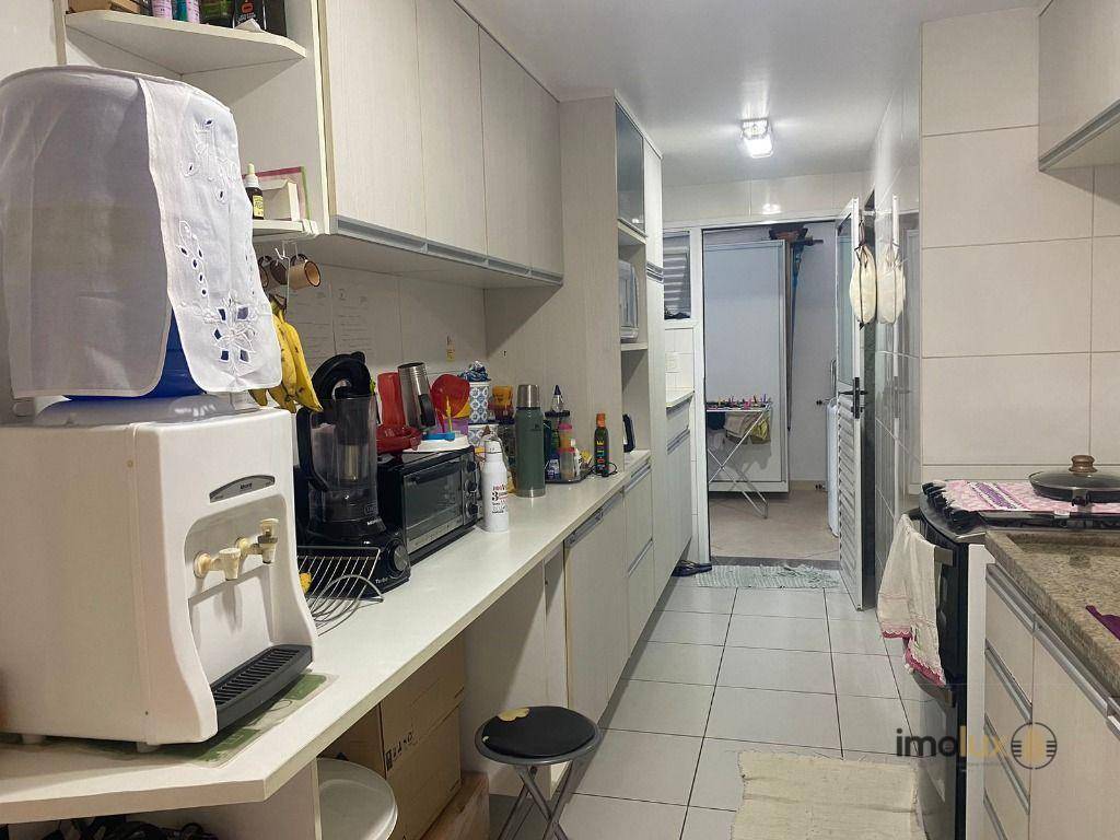 Apartamento à venda com 3 quartos, 92m² - Foto 2