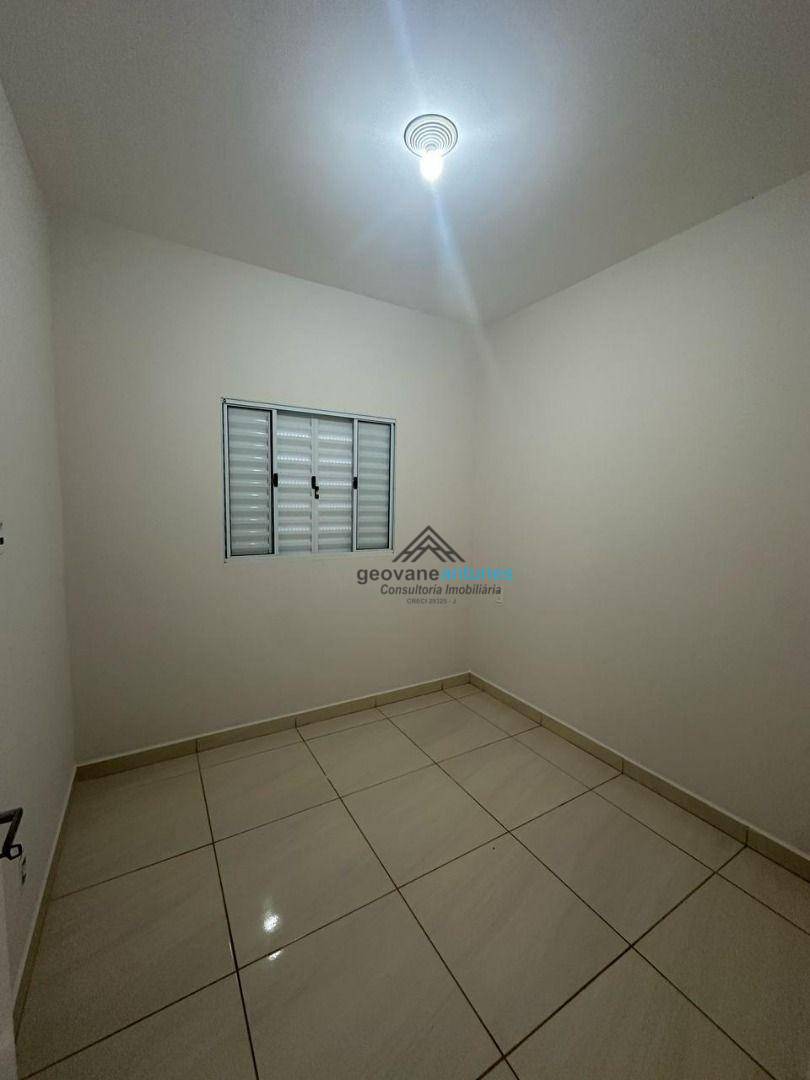 Casa para alugar com 3 quartos, 120m² - Foto 11