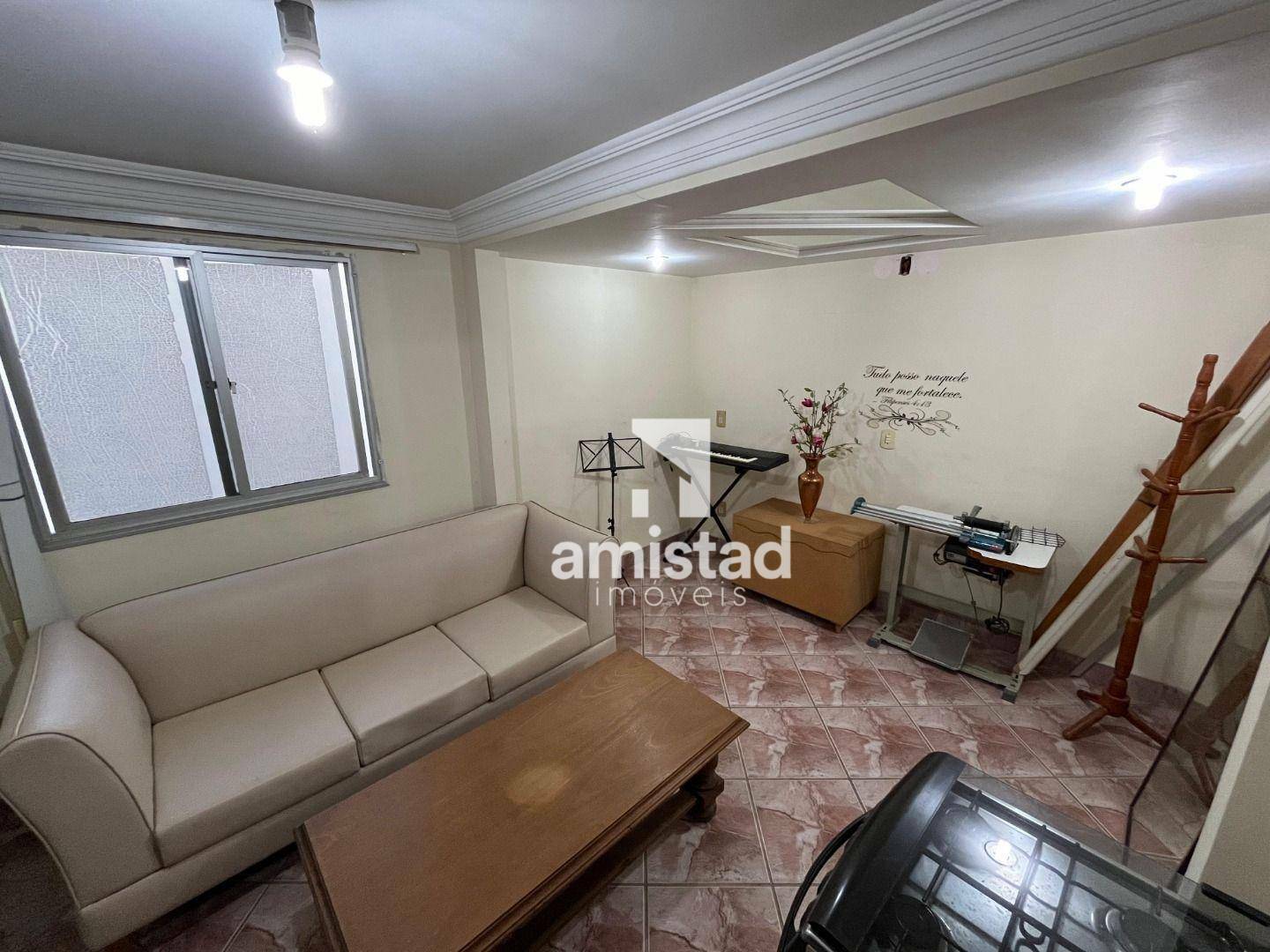 Casa à venda com 5 quartos, 235m² - Foto 14