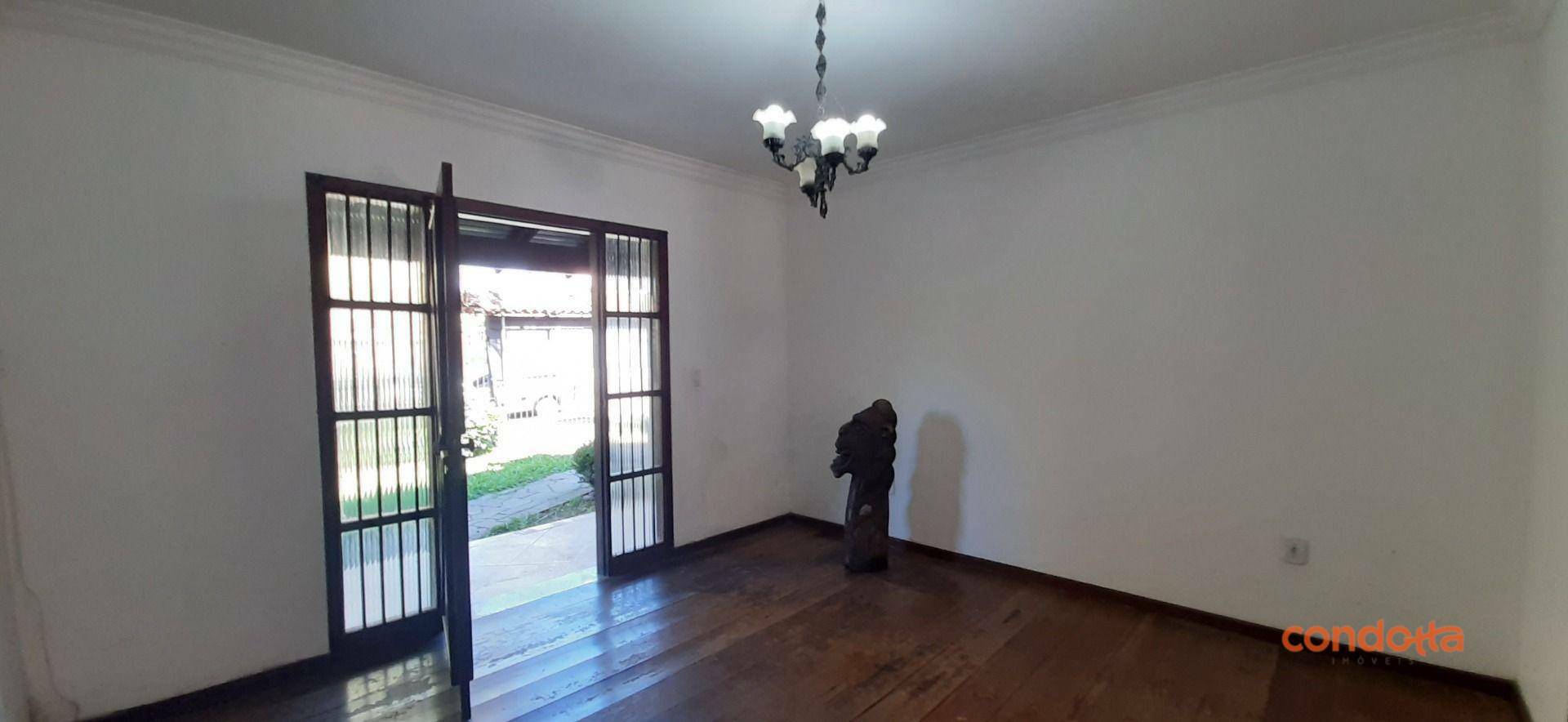 Casa para alugar com 4 quartos, 331m² - Foto 12