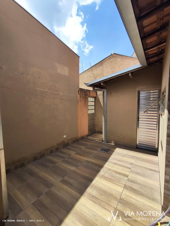 Casa à venda com 3 quartos, 500m² - Foto 9