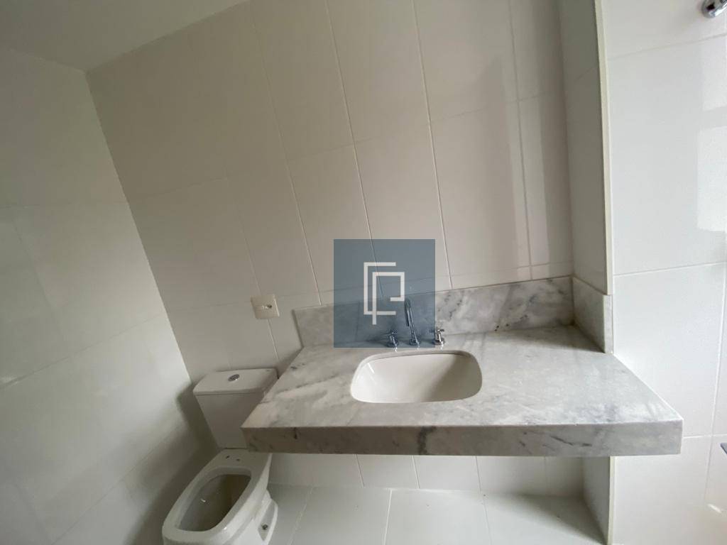 Apartamento à venda com 4 quartos, 141m² - Foto 9