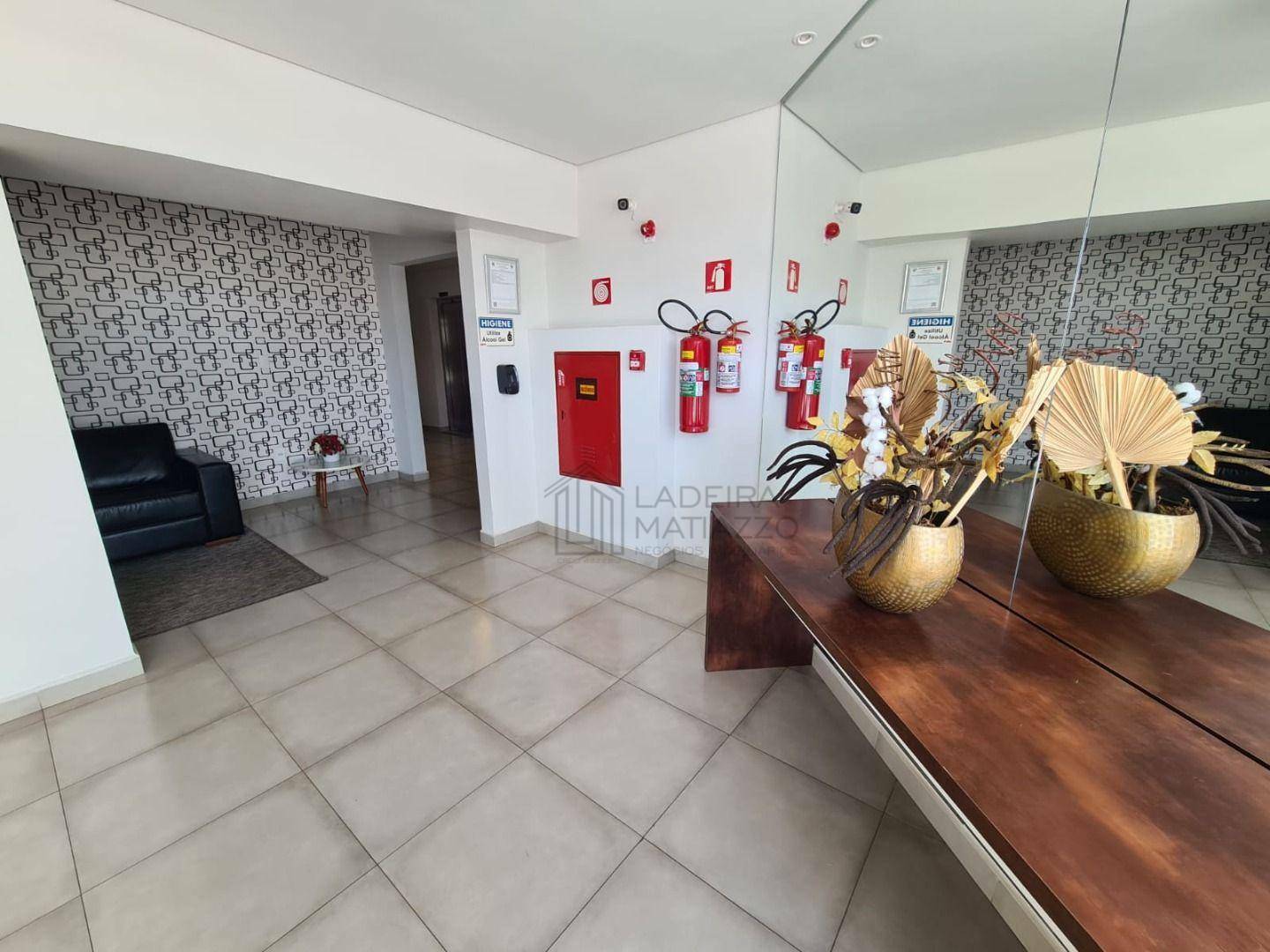 Apartamento para alugar com 2 quartos, 50m² - Foto 13
