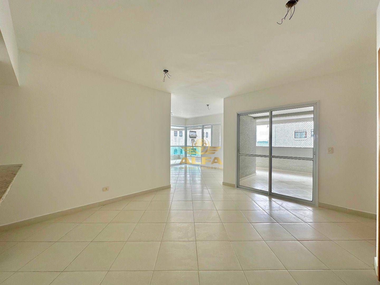 Apartamento à venda com 3 quartos, 150m² - Foto 4