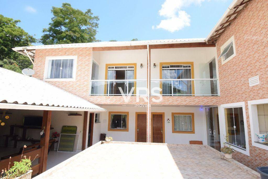 Casa à venda com 6 quartos, 500m² - Foto 3