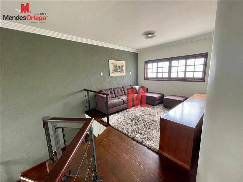 Casa para alugar com 3 quartos, 235m² - Foto 13