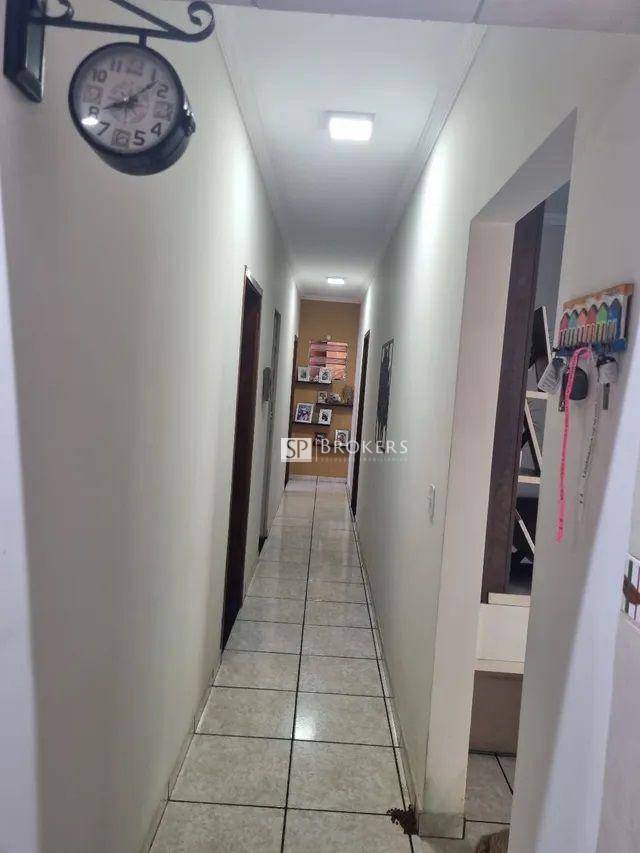 Casa à venda com 3 quartos, 200m² - Foto 11