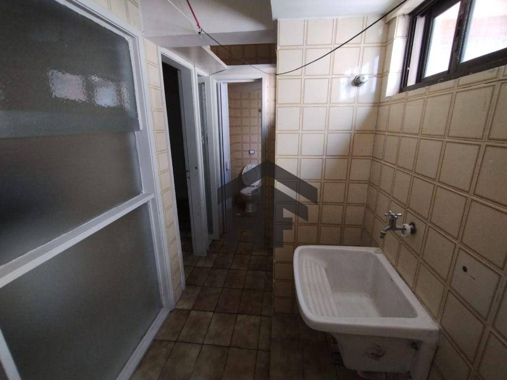 Apartamento à venda com 3 quartos, 118m² - Foto 19