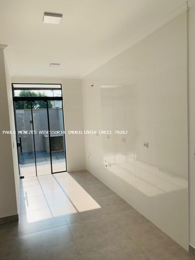 Casa à venda com 3 quartos, 180m² - Foto 11