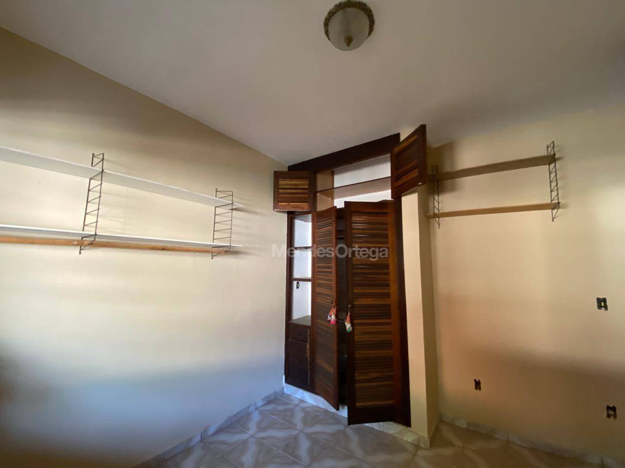 Chácara à venda com 5 quartos, 390m² - Foto 31