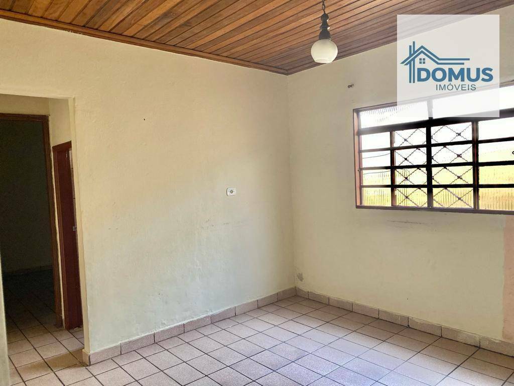 Casa de Condomínio à venda com 4 quartos, 150m² - Foto 2