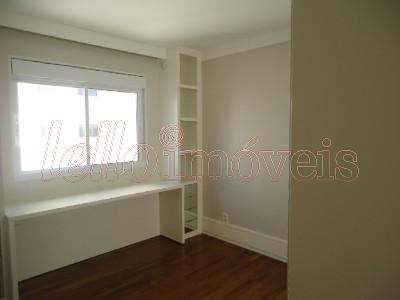 Apartamento para alugar com 3 quartos, 180m² - Foto 4