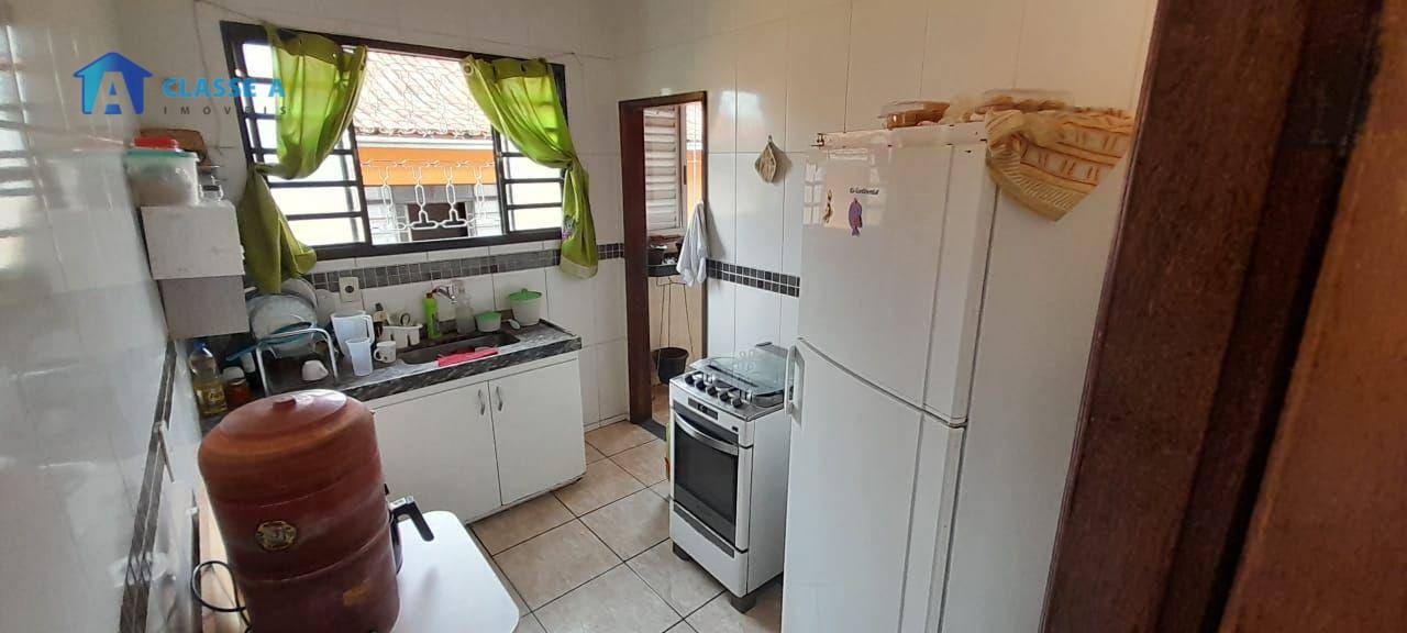 Apartamento à venda com 3 quartos, 97m² - Foto 2