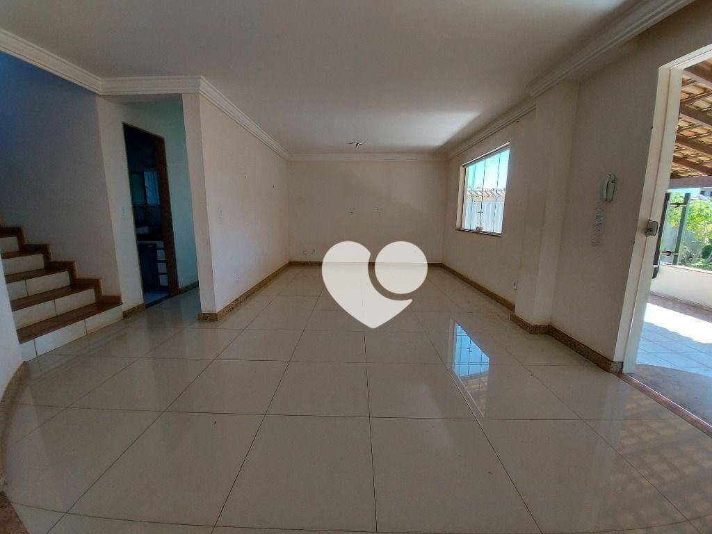 Casa à venda com 4 quartos, 240m² - Foto 12