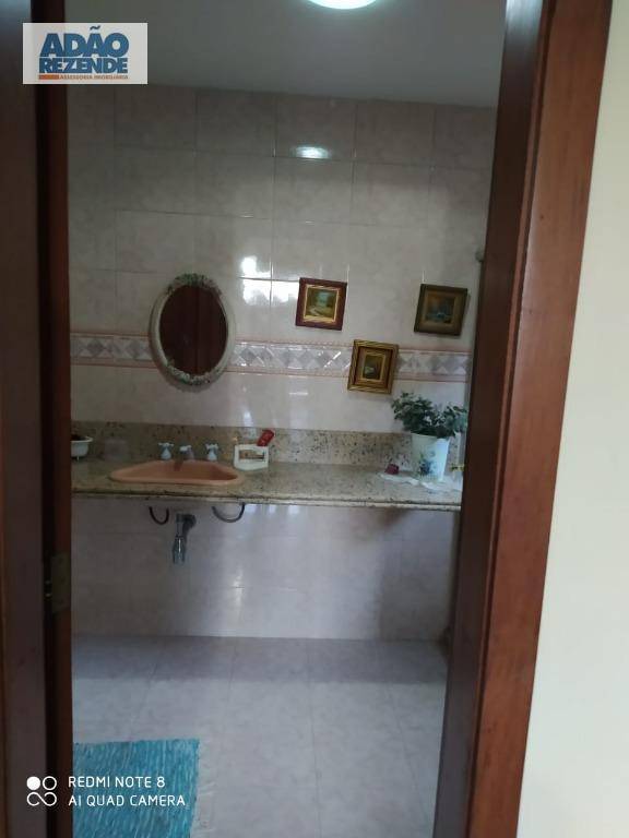 Casa de Condomínio à venda com 4 quartos, 345m² - Foto 32