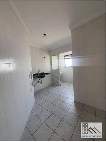 Apartamento à venda com 2 quartos, 65m² - Foto 6