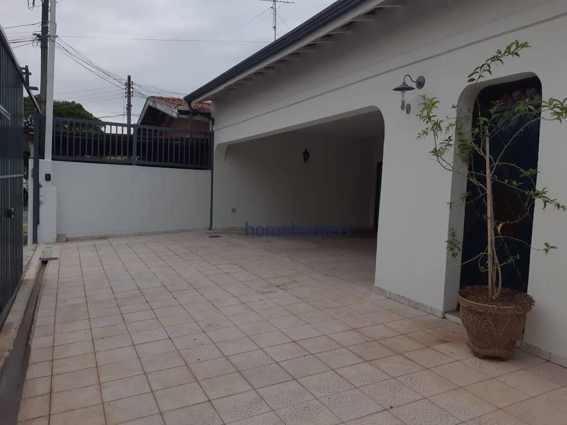 Casa à venda com 4 quartos, 248m² - Foto 3