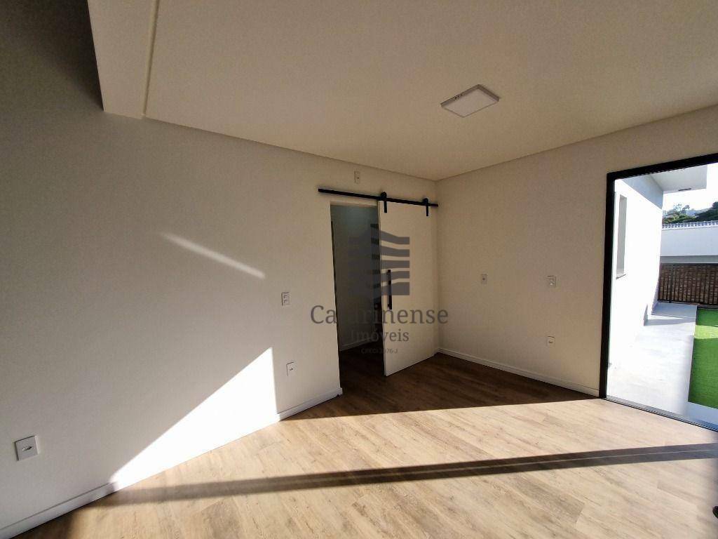 Casa à venda com 3 quartos, 202m² - Foto 18