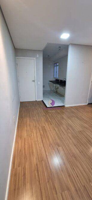 Apartamento à venda com 2 quartos, 44m² - Foto 2