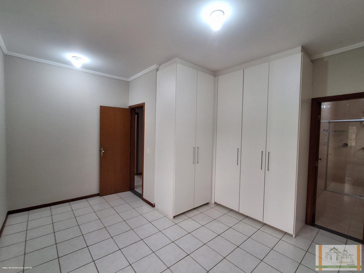 Sobrado à venda com 3 quartos, 156m² - Foto 13