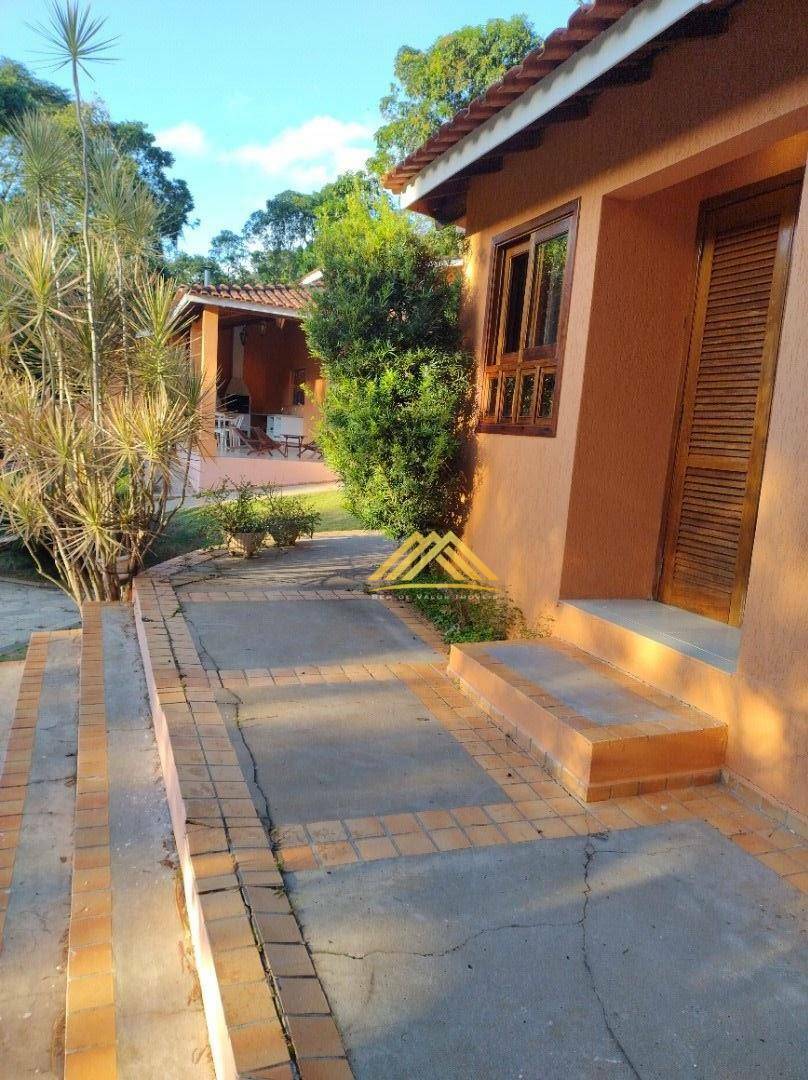 Casa à venda e aluguel com 3 quartos, 400m² - Foto 7