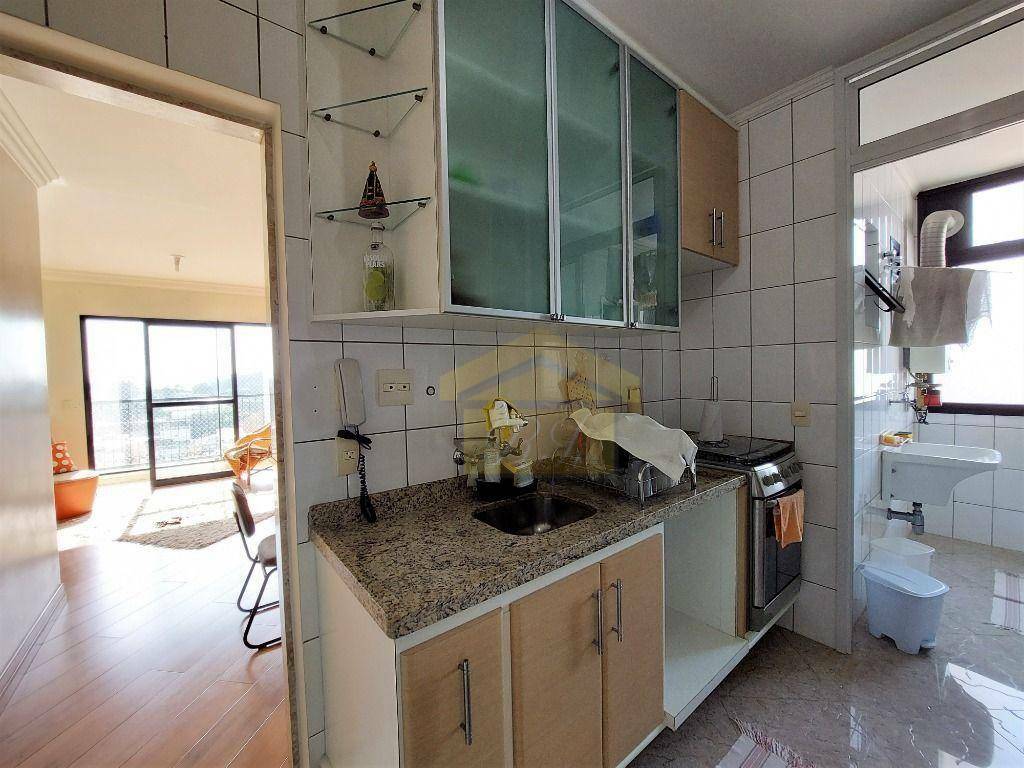 Apartamento à venda com 3 quartos, 83m² - Foto 15