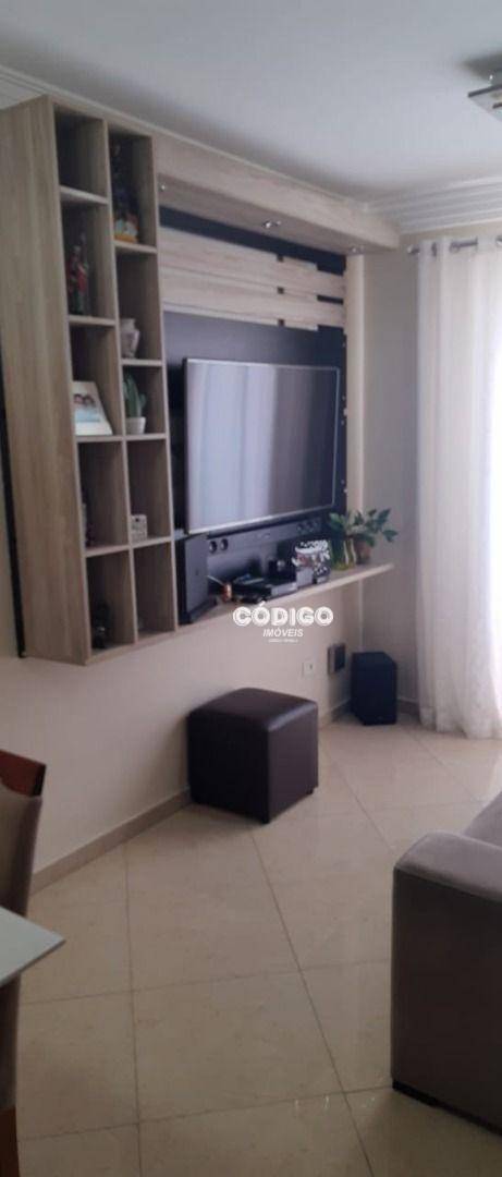 Apartamento à venda com 3 quartos, 64m² - Foto 3