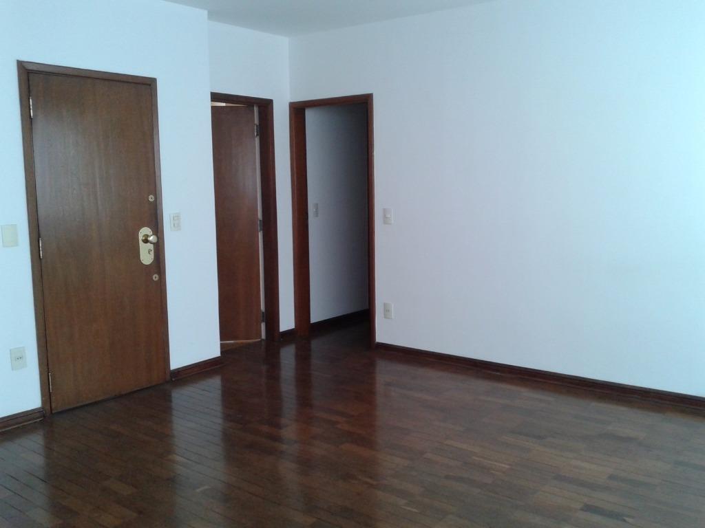 Apartamento à venda com 3 quartos, 127m² - Foto 1