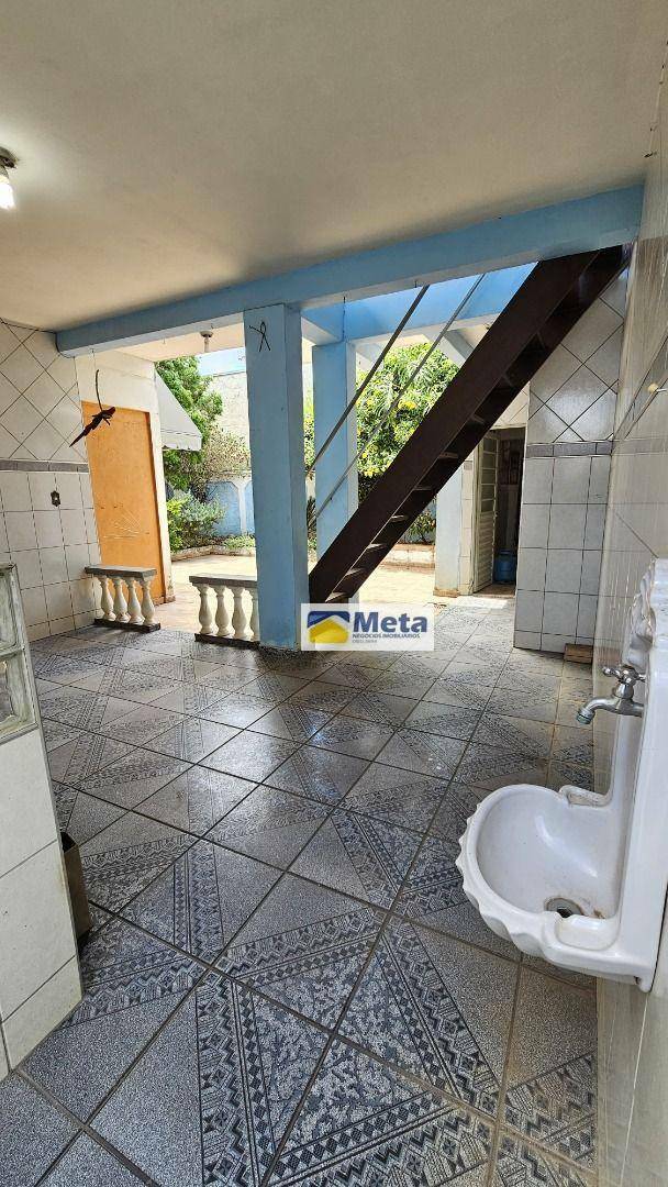 Casa à venda com 3 quartos, 207m² - Foto 14