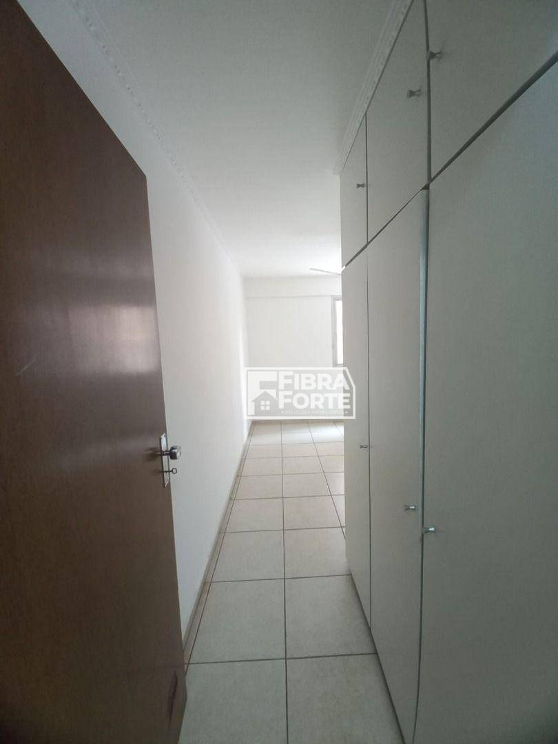 Apartamento para alugar com 2 quartos, 70m² - Foto 20