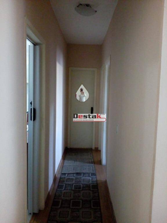 Apartamento à venda com 2 quartos, 70m² - Foto 21